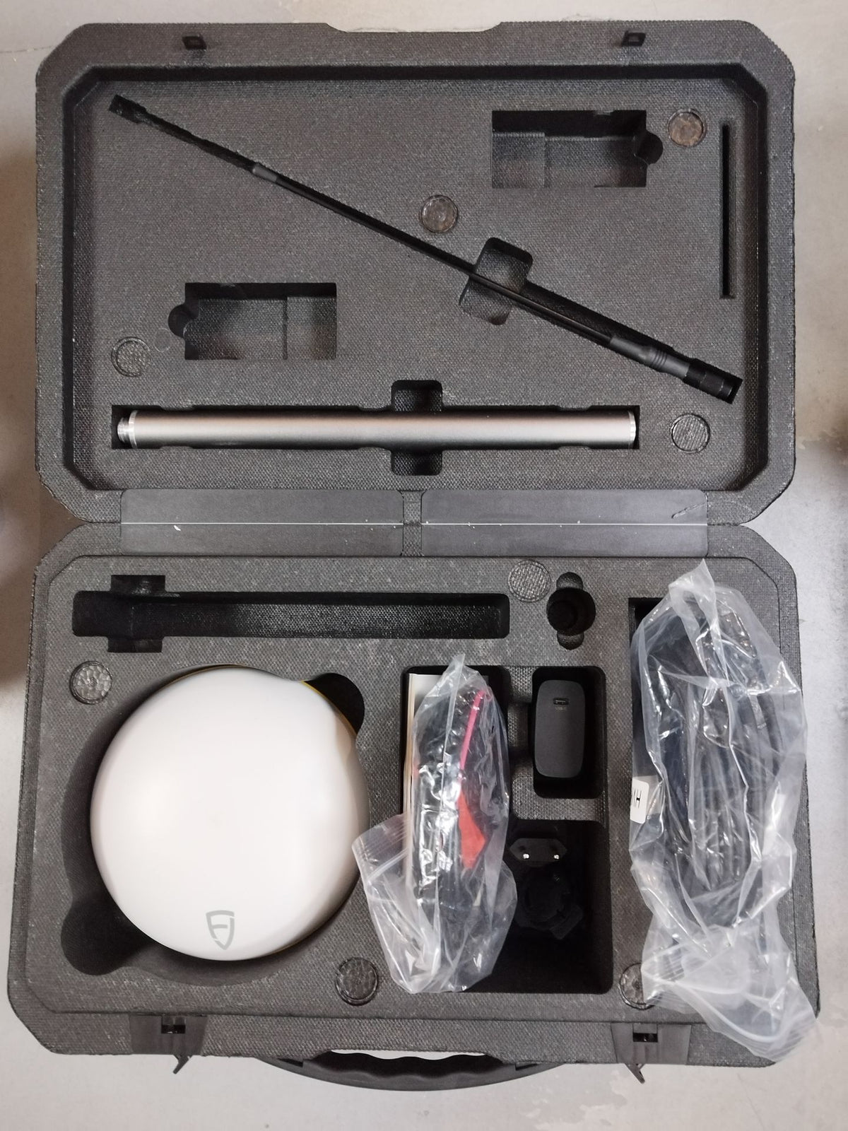 FJD Trion V1 GNSS Receiver