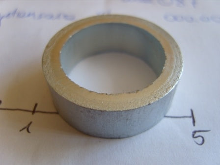 28. Tulejka dystansowa I Z-562 000.000.020